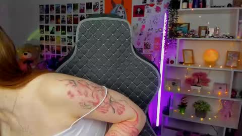 Snapshot of akirakatsu chatting on 10.24.25 Akira online show from 10.24.25