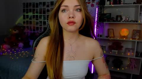 Snapshot of akirakatsu chatting on 10.28.25 Akira online show from 10.28.25