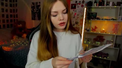 Snapshot of akirakatsu chatting on 11.22.25 Akira online show from 11.22.25