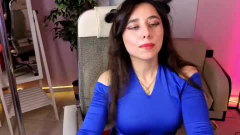 help me reach 25 thumbs up online show from 10.13.25