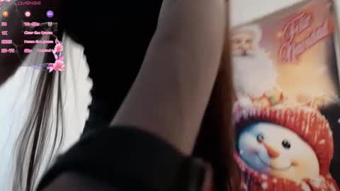 Snapshot of alahia_sky chatting on 12.15.25 online show from 12.15.25