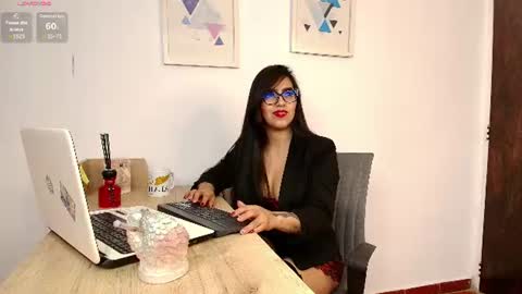 alahiacolucci online show from 06.12.26