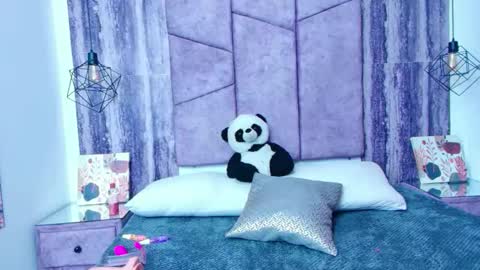 AlahiaEvansz online show from 02.15.26