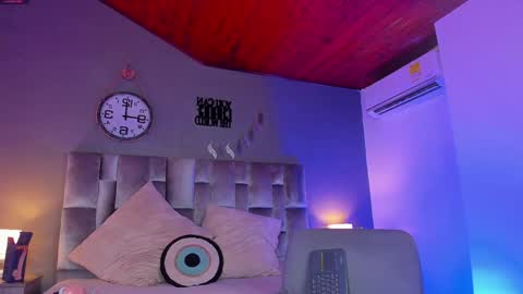 Snapshot of alaiarogers chatting on 01.21.25 Alaia online show from 01.21.25