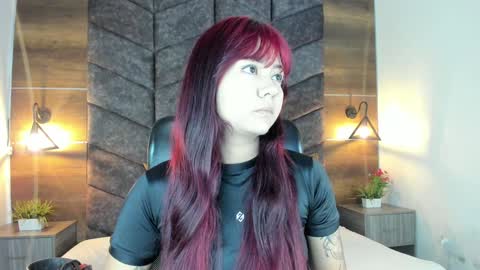 Snapshot of alaiarogers chatting on 01.23.25 Alaia online show from 01.23.25