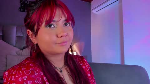 Snapshot of alaiarogers chatting on 02.06.25 Alaia online show from 02.06.25