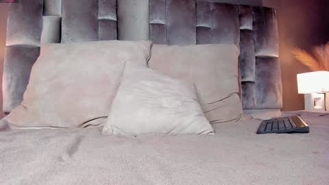 Snapshot of alaiarogers chatting on 02.07.25 Alaia online show from 02.07.25