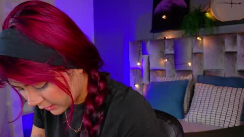 Snapshot of alaiarogers chatting on 10.06.25 Alaia online show from 10.06.25