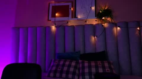 Snapshot of alaiarogers chatting on 10.20.25 Alaia online show from 10.20.25