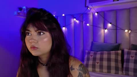 Snapshot of alaiarogers chatting on 11.25.25 Alaia online show from 11.25.25