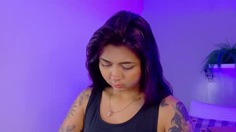 Snapshot of alaiarogers chatting on 11.28.25 Alaia online show from 11.28.25