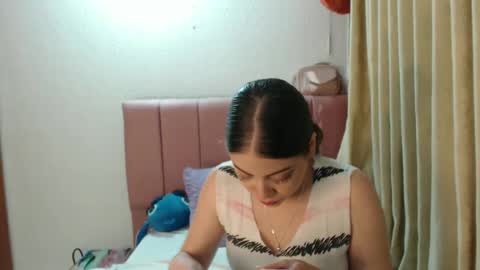 alaina_blessed online show from 10.04.25