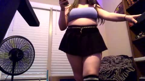 Alaira Moon online show from 12.20.25