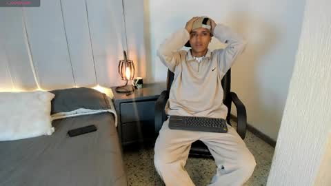 Snapshot of alan_colthon chatting on 04.16.26 alan_colthon online show from 04.16.26