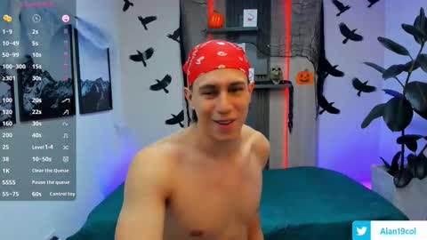 Alan  Kevin can we reach 100 thumbs up please guys  online show from 10.28.25