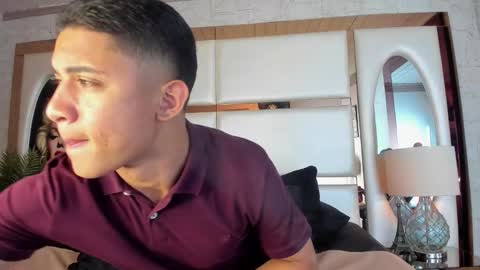 Snapshot of alan_santhos chatting on 11.08.25 ---Alan--- online show from 11.08.25