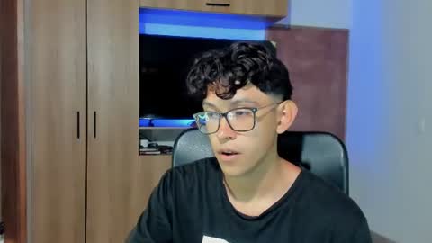 Alan and Criss - WE JUST FRIENDS WITH BENEFITS BOTH VERS online show from 06.18.26