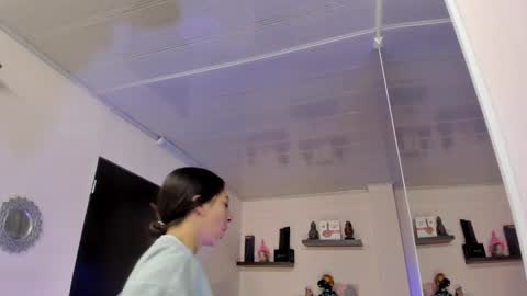 Maeve  online show from 02.07.25