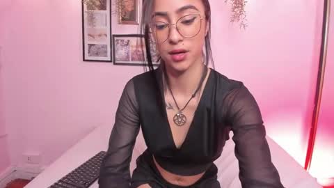 Alana online show from 10.17.25