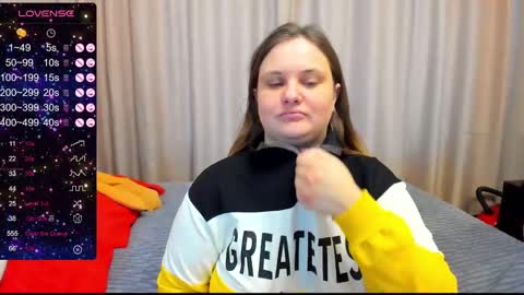 Snapshot of alanabrox chatting on 01.10.25 Julia online show from 01.10.25