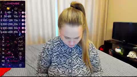 Snapshot of alanabrox chatting on 01.22.25 Julia online show from 01.22.25