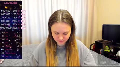 Snapshot of alanabrox chatting on 02.11.25 Julia online show from 02.11.25