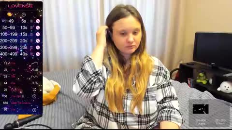 Snapshot of alanabrox chatting on 02.12.25 Julia online show from 02.12.25