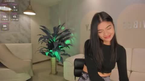 Alana online show from 09.19.25