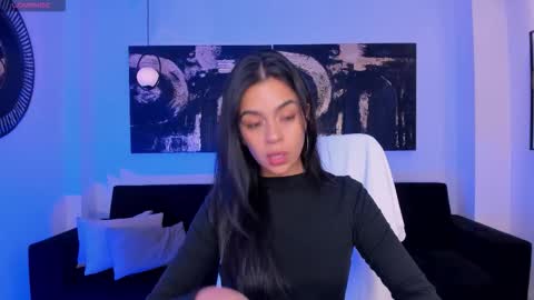 Alana online show from 11.23.25