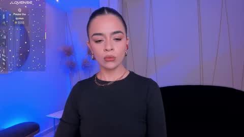 Snapshot of alanacraft chatting on 12.19.25 Alana online show from 12.19.25