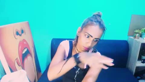 alanadelray online show from 01.12.25