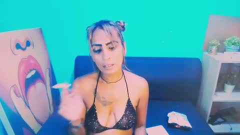 alanadelray online show from 02.04.25