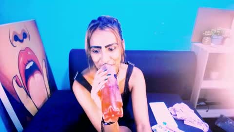 alanadelray online show from 02.12.25