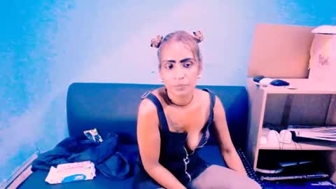 alanadelray online show from 02.28.25