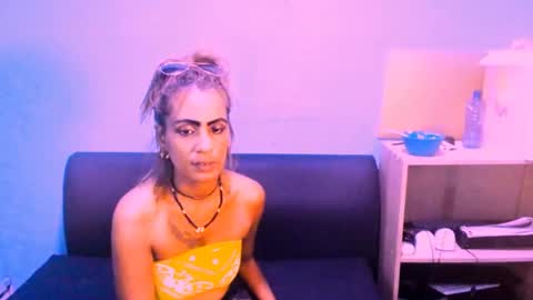 alanadelray online show from 03.10.25