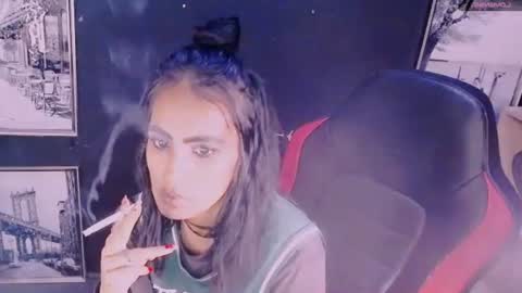 alanadelray online show from 11.04.25