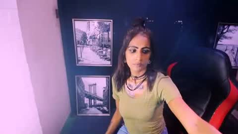 alanadelray online show from 11.26.25