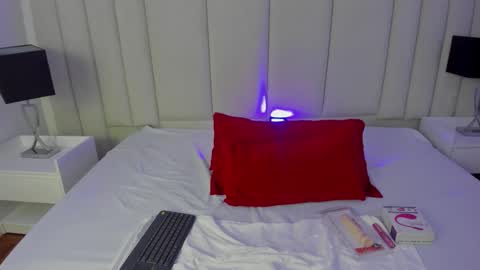 Alanha  online show from 12.05.25