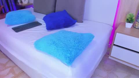 Snapshot of alanna_hank chatting on 11.08.25 Alanna online show from 11.08.25