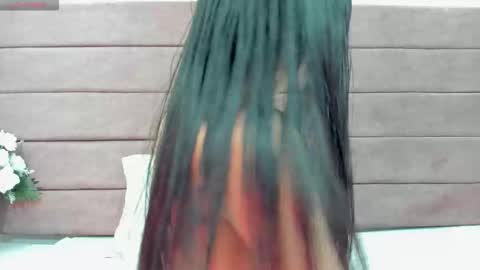 Snapshot of alannajonnes chatting on 11.30.25 Alanna Jonnes online show from 11.30.25