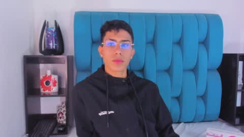 alannaughty_ online show from 01.08.25