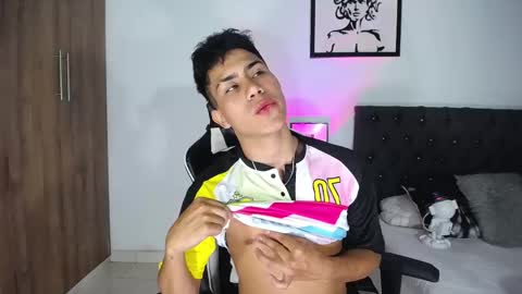 alannaughty_ online show from 10.30.25