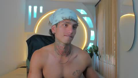 Snapshot of alanrodgers2_0 chatting on 12.18.24 alan online show from 12.18.24