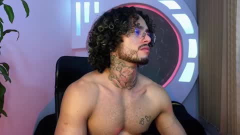 Snapshot of alanrodgers2_0 chatting on 12.14.25 alan online show from 12.14.25