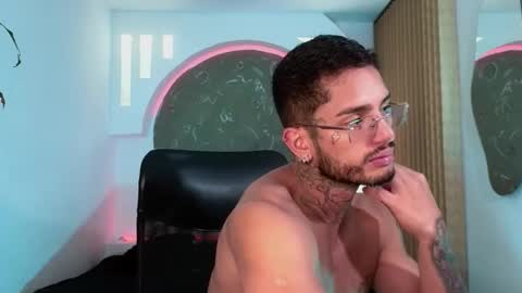 Snapshot of alanrodgers2_0 chatting on 01.07.26 alan online show from 01.07.26