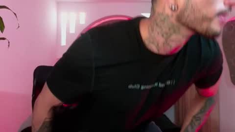 Snapshot of alanrodgers2_0 chatting on 01.12.26 alan online show from 01.12.26