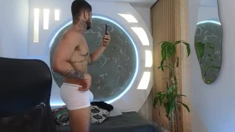 Snapshot of alanrodgers2_0 chatting on 02.09.26 alan online show from 02.09.26