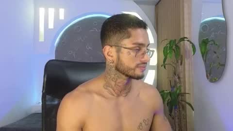 Snapshot of alanrodgers2_0 chatting on 02.11.26 alan online show from 02.11.26