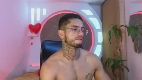 Snapshot of alanrodgers2_0 chatting on 02.15.26 alan online show from 02.15.26