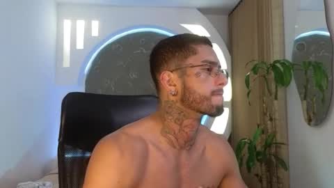 Snapshot of alanrodgers2_0 chatting on 02.16.26 alan online show from 02.16.26